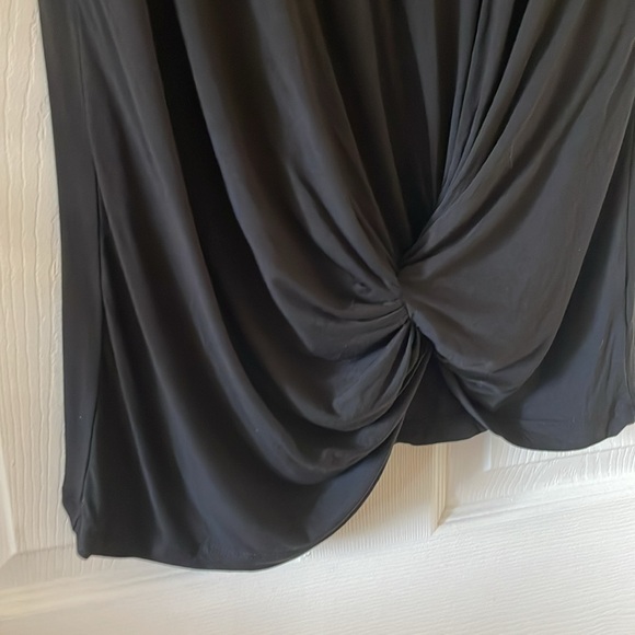 C’est moi bamboo sustainable minimalist gathered draped ruched tee black - Picture 2 of 5